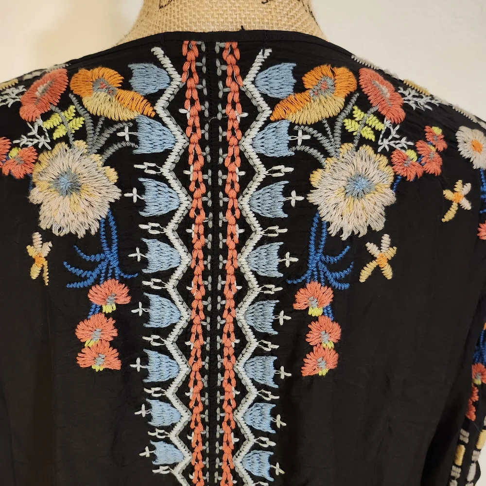 Johnny Was Black Embroidered Tie Front Blouse Sz XL - Picture 3 of 5